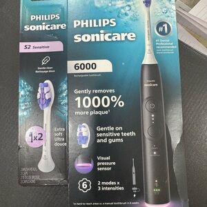 Philips Sonicare 6000 electric toothbrush with 2 extra Brush Heads